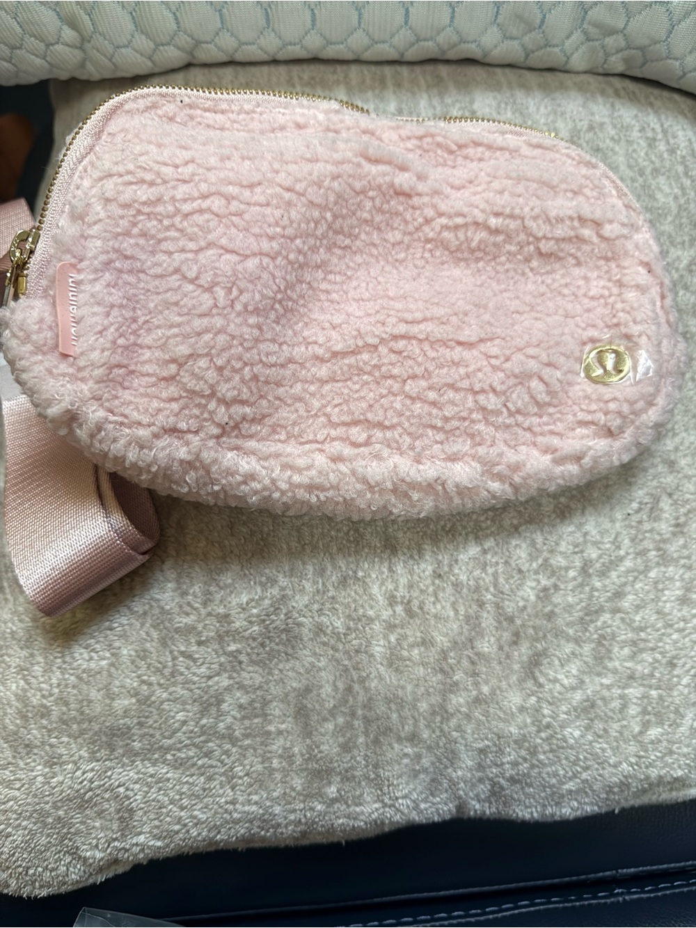 NWT Lululemon Everywhere Belt Bag Pink Mist GOLD Fleece Sherpa One Size 1L